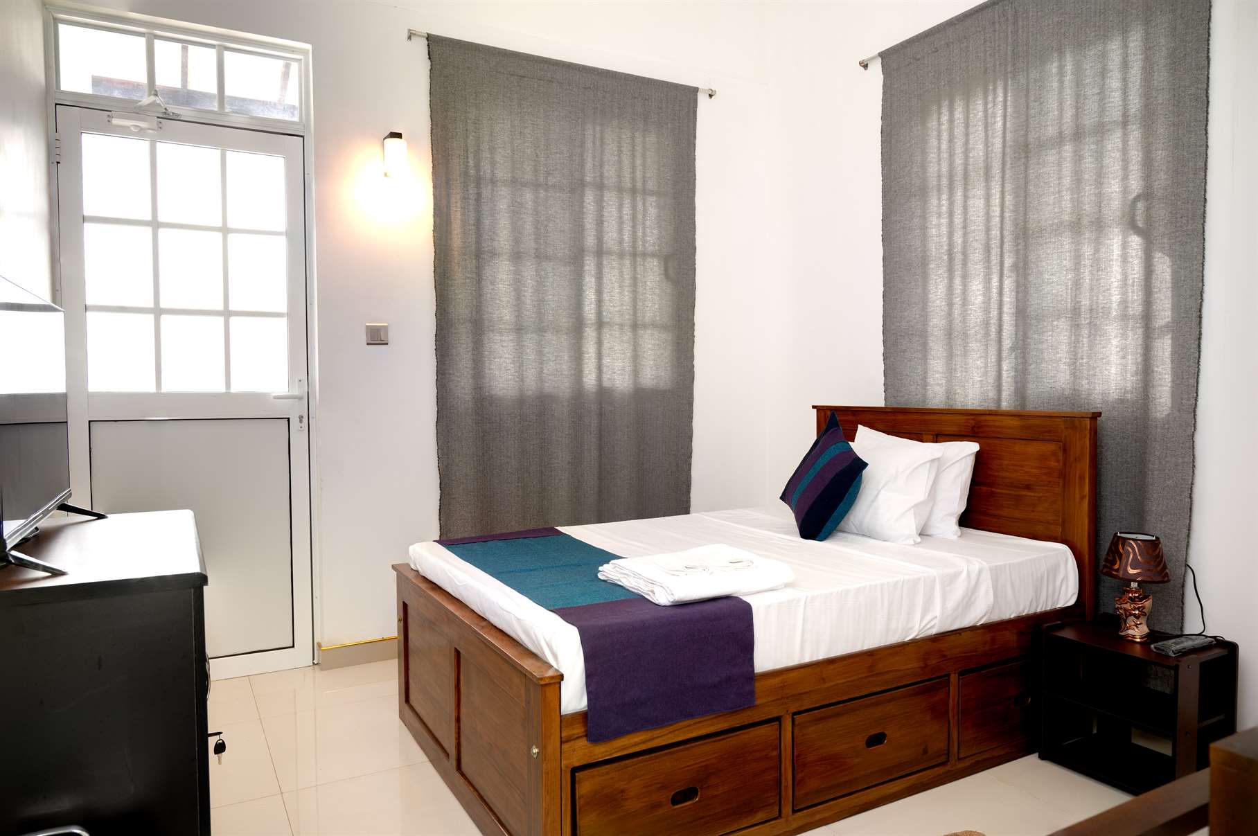 Single Room - Image 1